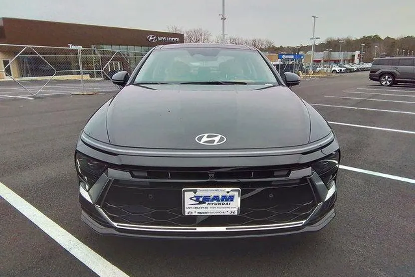 2025 Hyundai Sonata Hybrid Limited photo 1