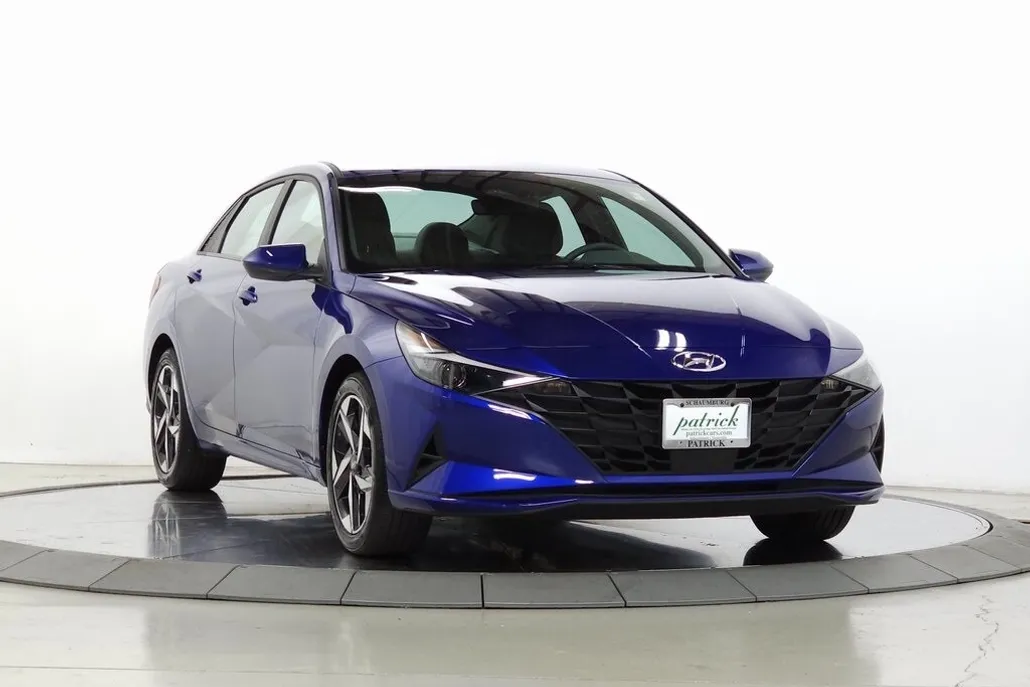 2023 Hyundai Elantra SEL photo 1