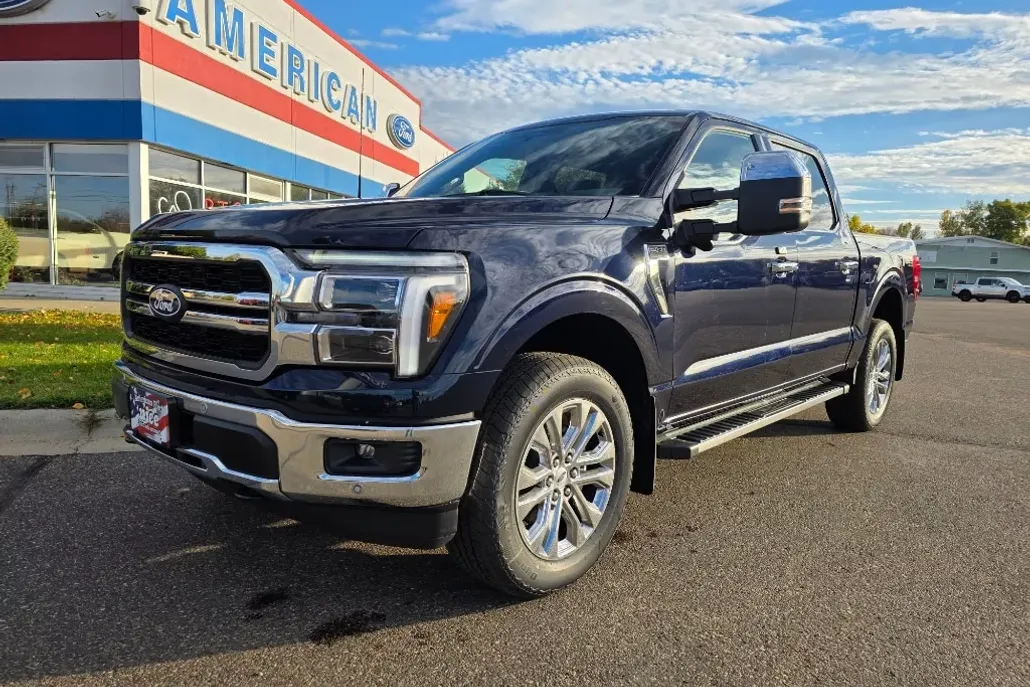 2025 Ford F-150 Lariat photo 1