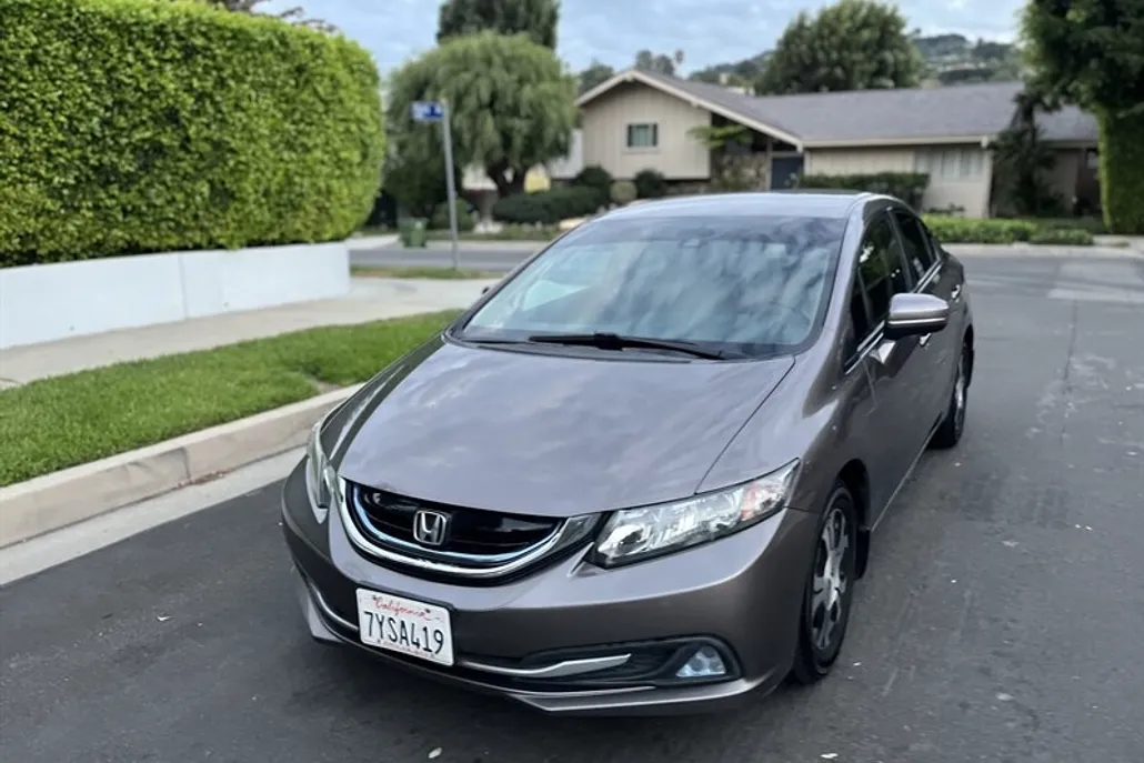 2014 Honda Civic Hybrid photo 1