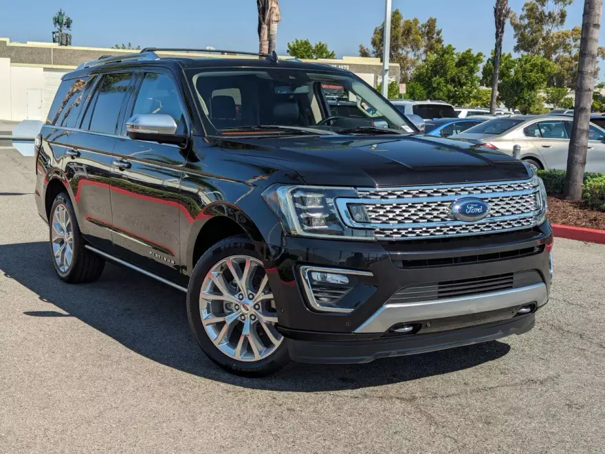 2019 Ford Expedition Platinum photo 1