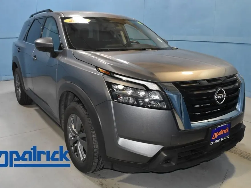 2024 Nissan Pathfinder SV photo 1