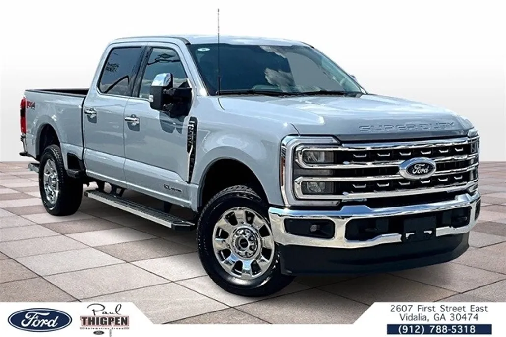 2025 Ford F-250 Lariat photo 1