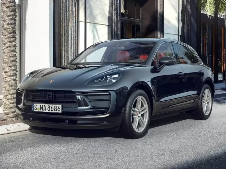 2025 Porsche Macan T photo 1