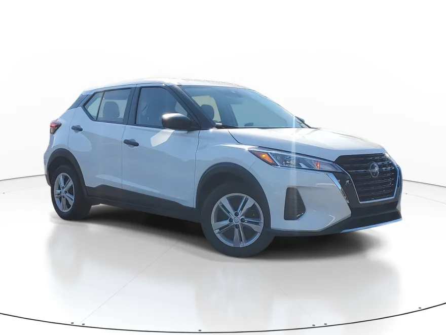 2024 Nissan Kicks S photo 1