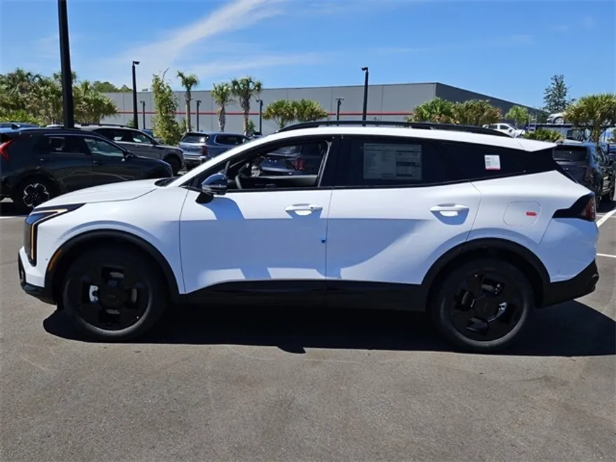 2026 Kia Sportage X-Line photo 1