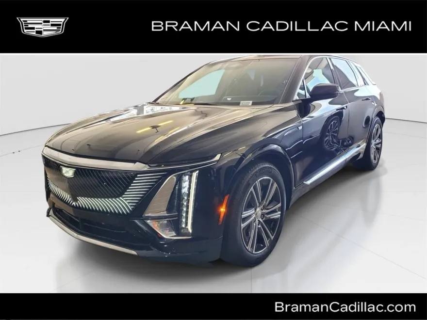 2025 Cadillac Lyriq Luxury photo 1