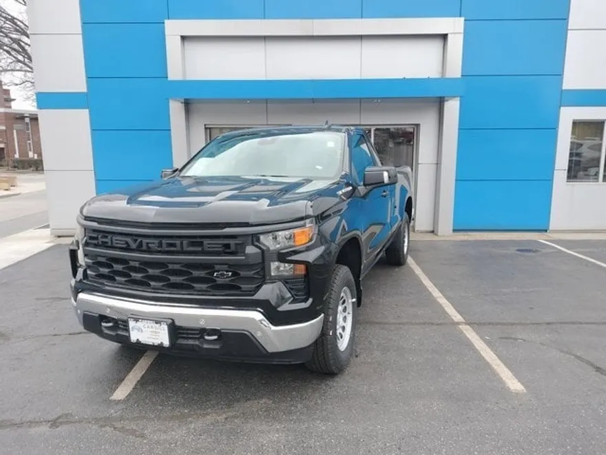 2025 Chevrolet Silverado 1500 photo 1