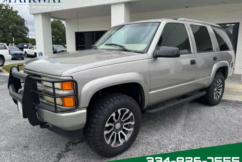 2000 Chevrolet Tahoe Z71 photo 1