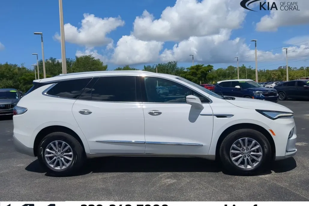 2024 Buick Enclave Premium photo 1