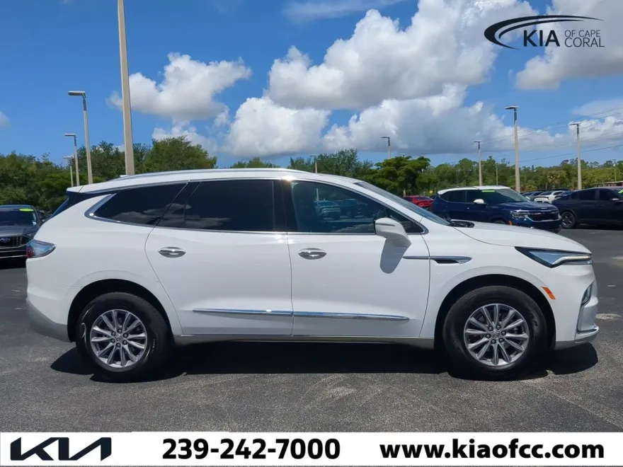 2024 Buick Enclave Premium photo 1