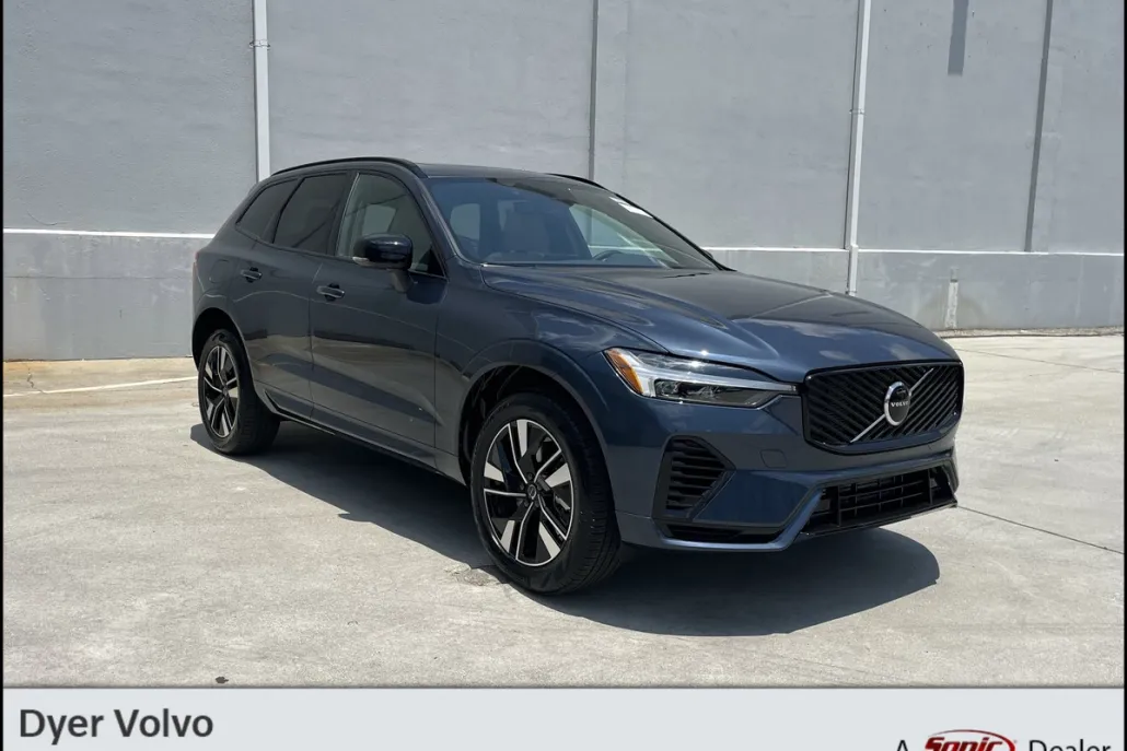 2026 Volvo XC60 Hybrid T8 Core photo 1