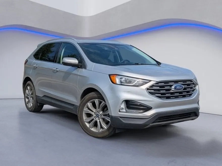 2019 Ford Edge Titanium photo 1