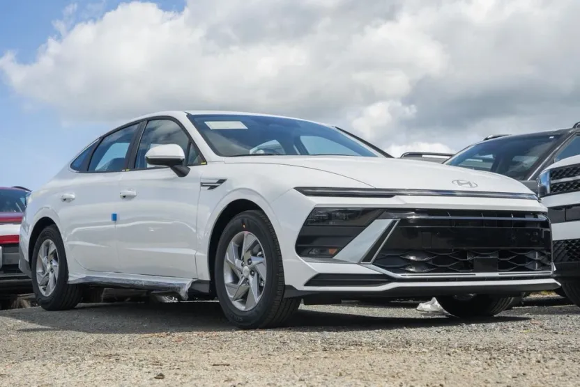 2026 Hyundai Sonata SE photo 1