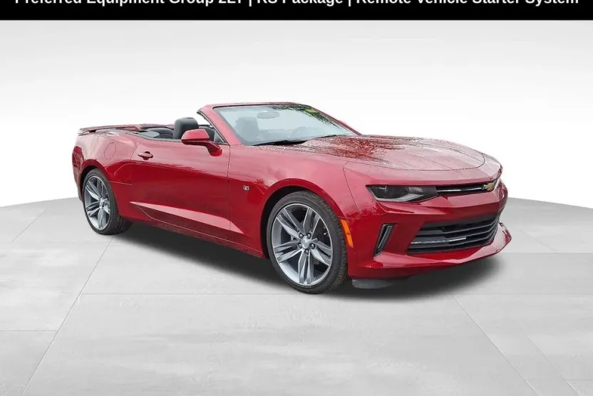 2017 Chevrolet Camaro 2LT photo 1