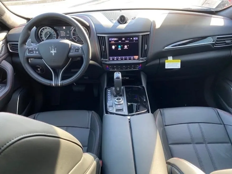 2024 Maserati Levante Modena photo 44