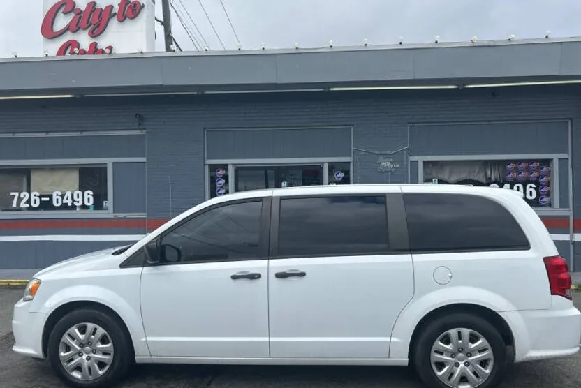 2019 Dodge Grand Caravan SE Anniversary Edition photo 1