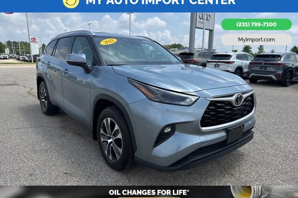 2022 Toyota Highlander XLE photo 1
