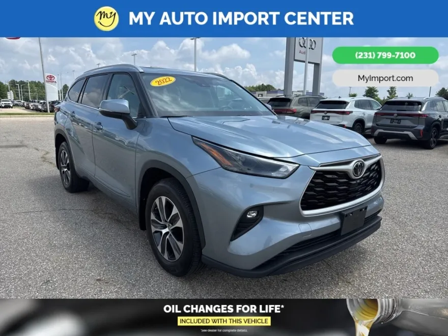2022 Toyota Highlander XLE photo 1