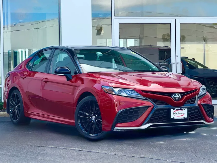 2023 Toyota Camry XSE photo 1