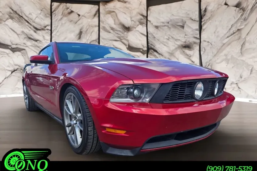 2011 Ford Mustang GT Premium photo 1