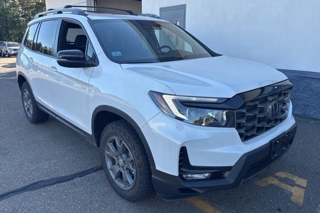 2025 Honda Passport TrailSport photo 1