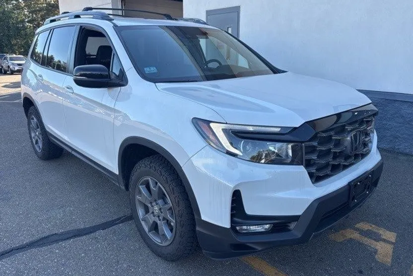 2025 Honda Passport TrailSport photo 1
