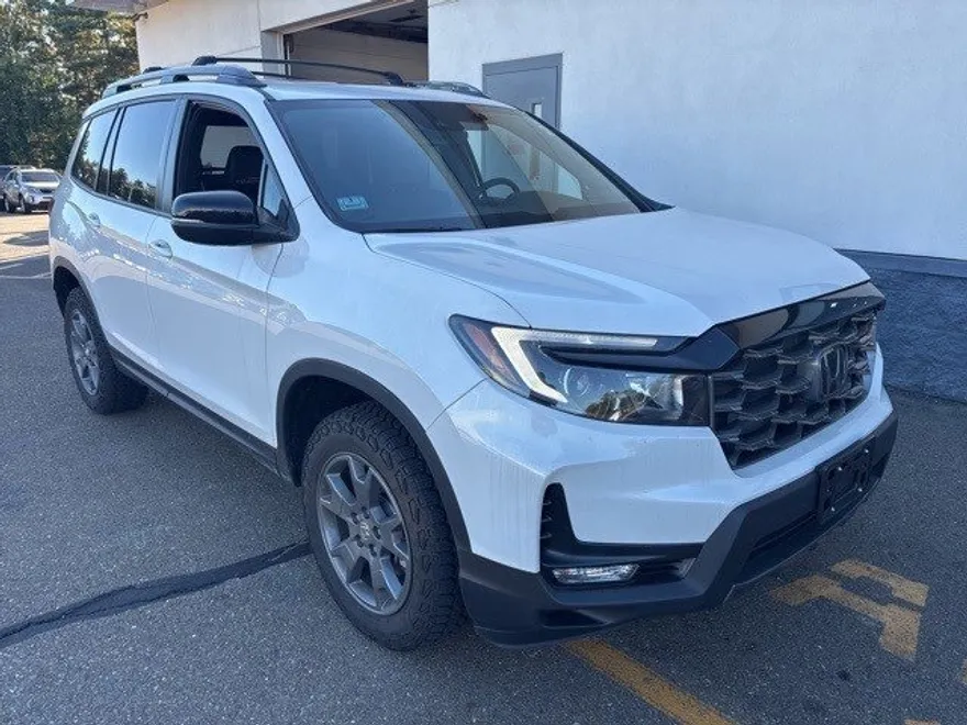 2025 Honda Passport TrailSport photo 1