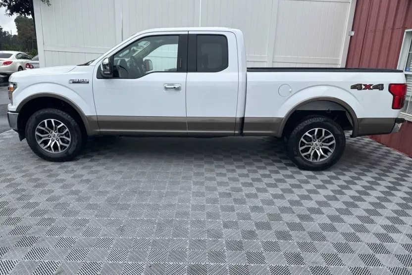 2018 Ford F-150 Lariat photo 1