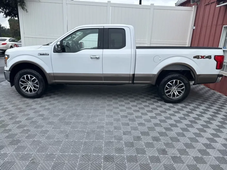 2018 Ford F-150 Lariat photo 1