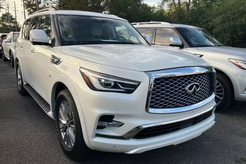 2018 Infiniti QX80 photo 1