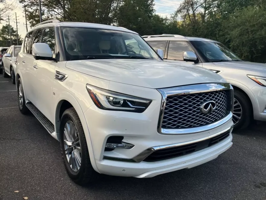 2018 Infiniti QX80 photo 1