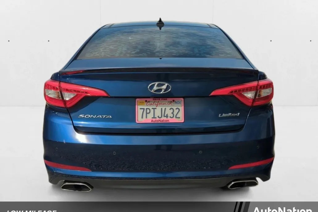 2024 Hyundai Elantra Hybrid Limited photo 1
