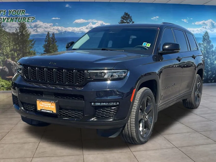 2023 Jeep Grand Cherokee Limited photo 1