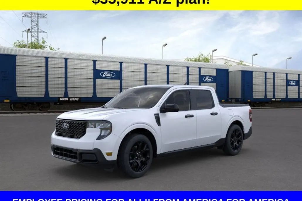 2025 Ford Maverick XLT photo 1