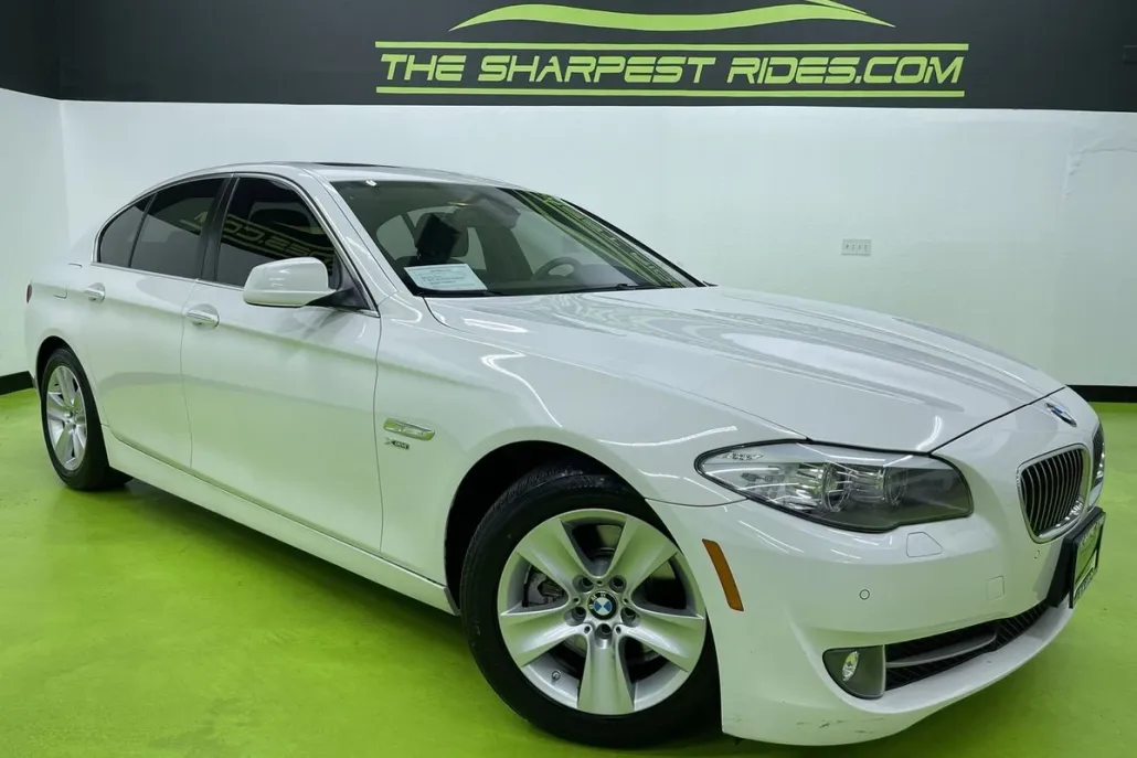 2012 Bmw 528xi 5-Series photo 1