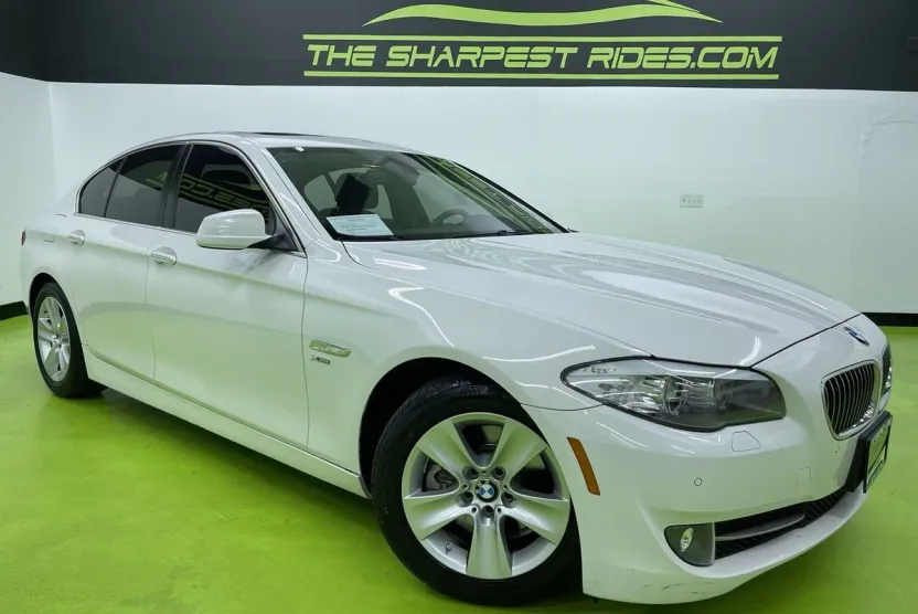 2012 Bmw 528xi 5-Series photo 1