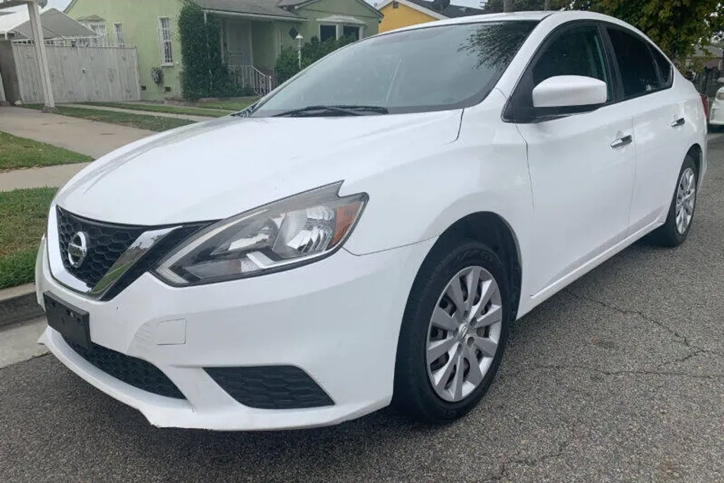 2017 Nissan Sentra S photo 1
