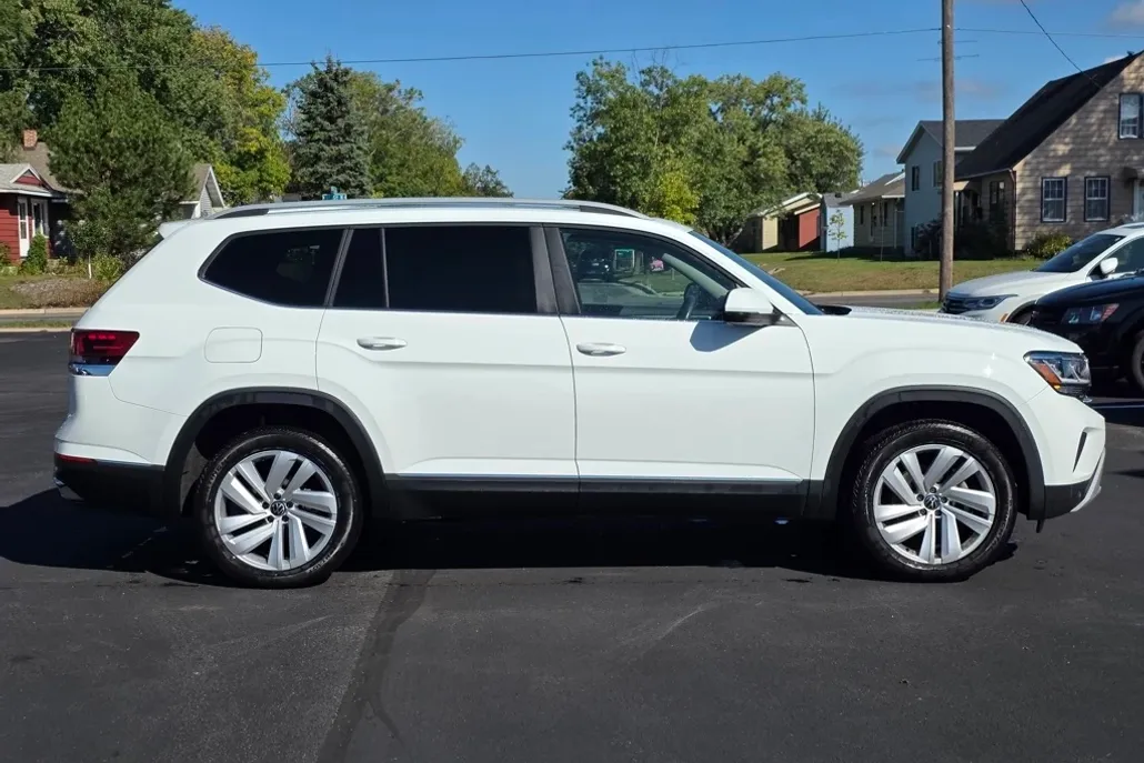 2021 Volkswagen Atlas SEL photo 1