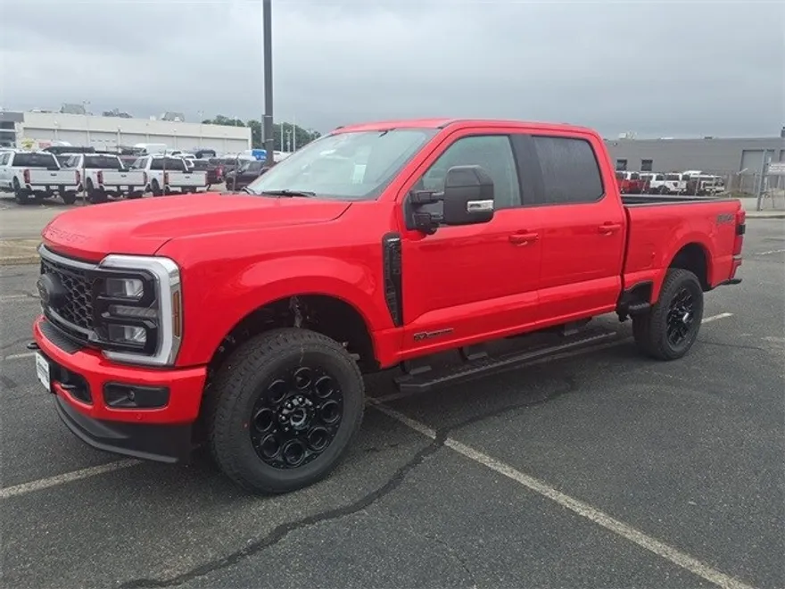 2025 Ford F-250 Lariat photo 1