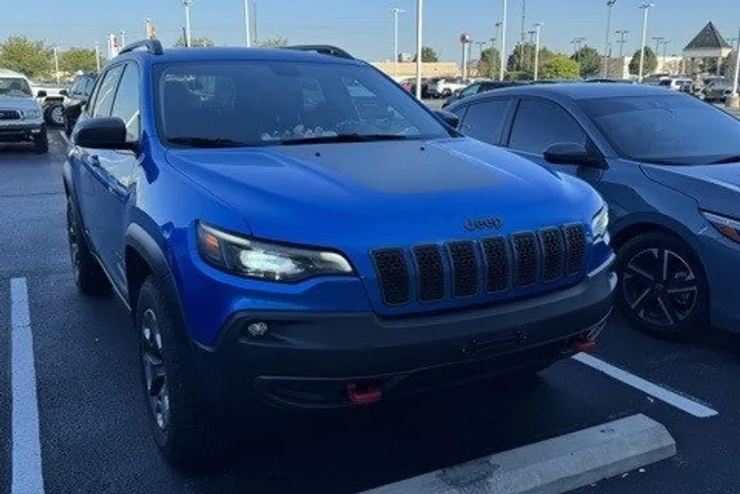 2019 Jeep Cherokee Trailhawk photo 1