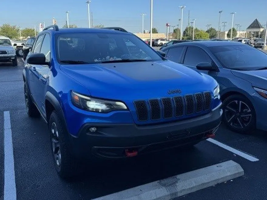 2019 Jeep Cherokee Trailhawk photo 1