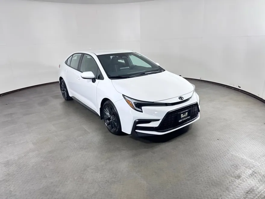 2023 Toyota Corolla SE photo 1