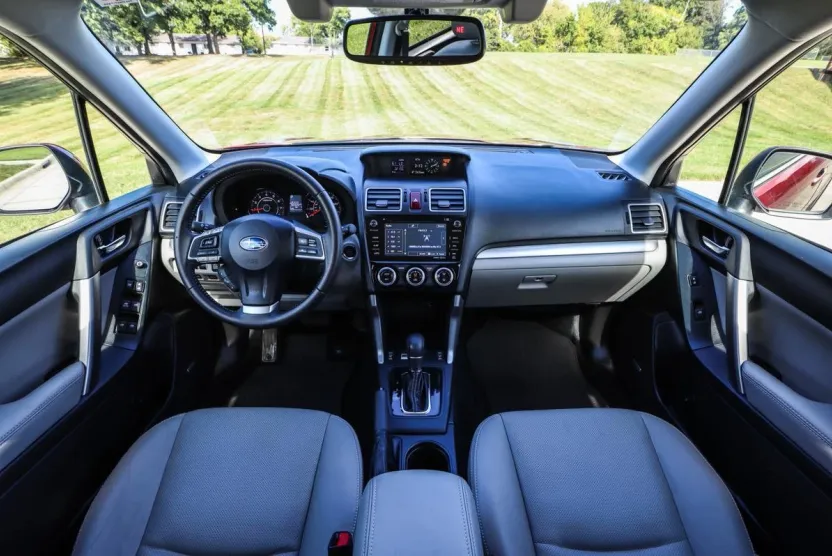 2016 Subaru Forester 2.5i Touring photo 1