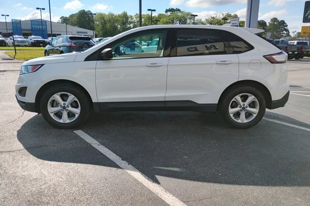 2018 Ford Edge SE photo 1