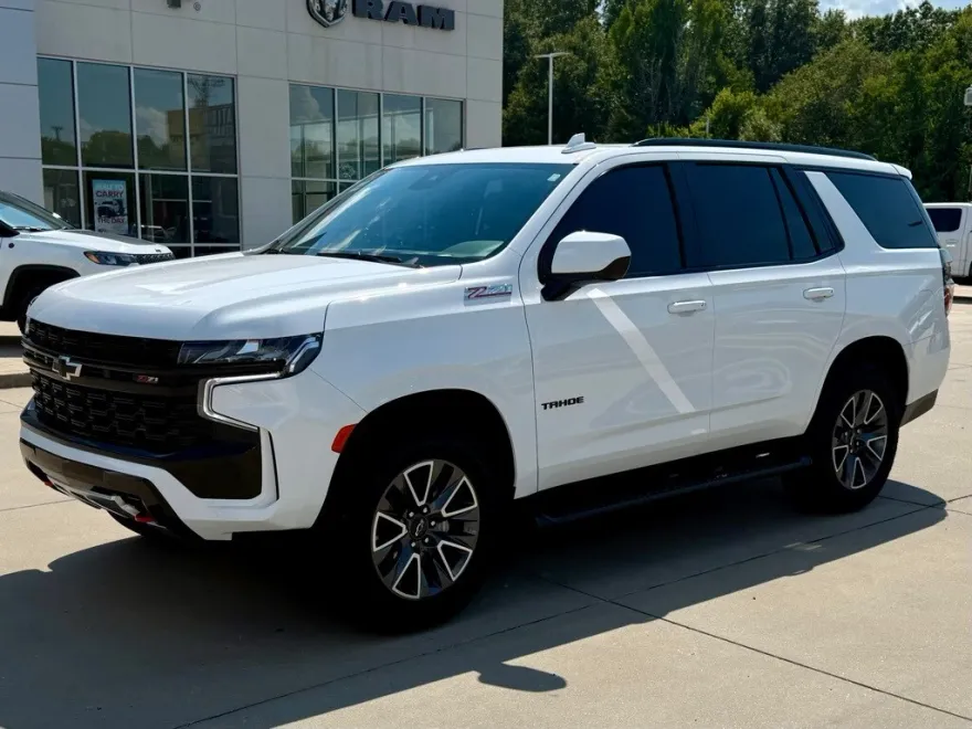 2024 Chevrolet Tahoe Z71 photo 1