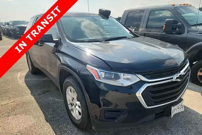 2021 Chevrolet Traverse LS photo 1