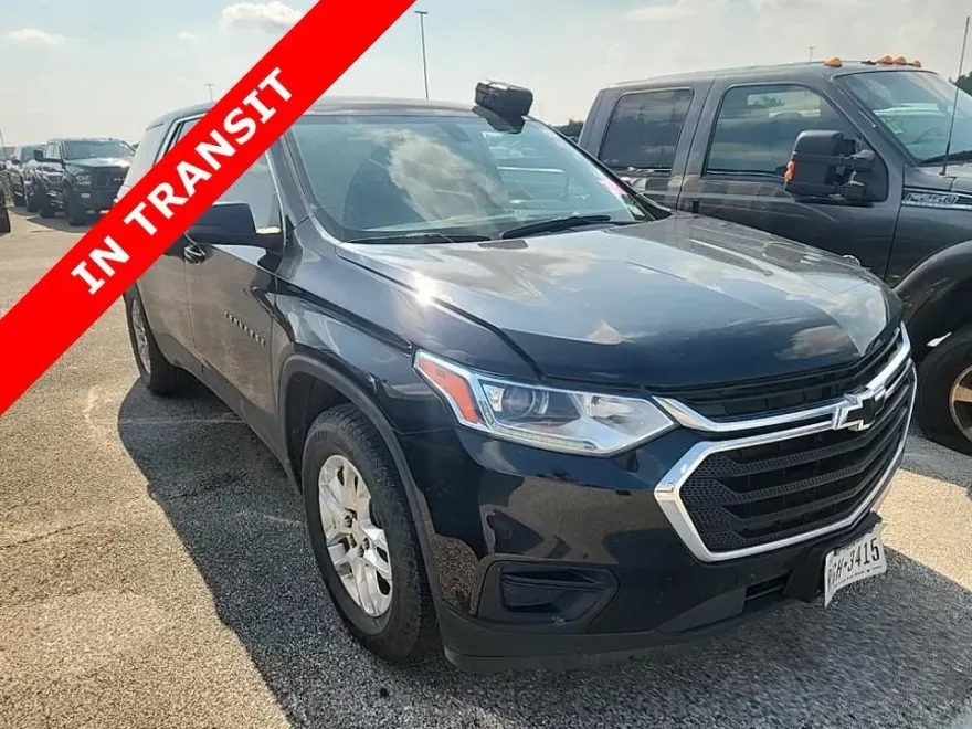 2021 Chevrolet Traverse LS photo 1