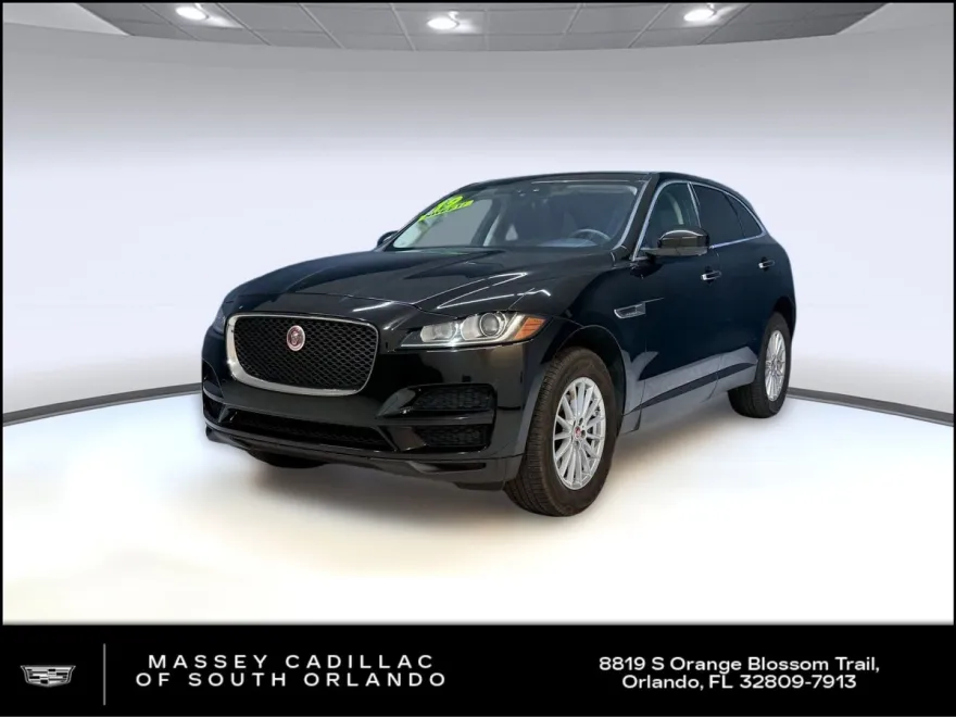2019 Jaguar F-PACE photo 1
