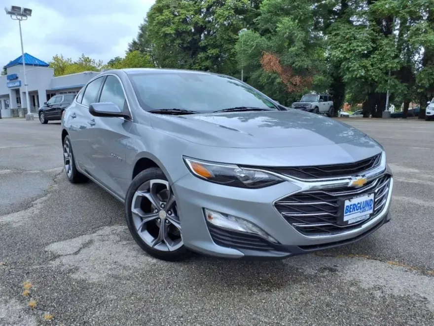 2024 Chevrolet Malibu 1LT photo 1